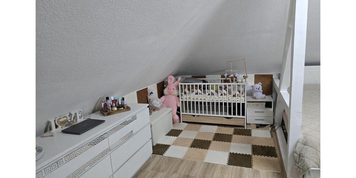 Dachgeschoßwohnung Pforzheim - 3 Zimmer, 95 m&sup2;, 189.000&euro; | Angebot:27120851