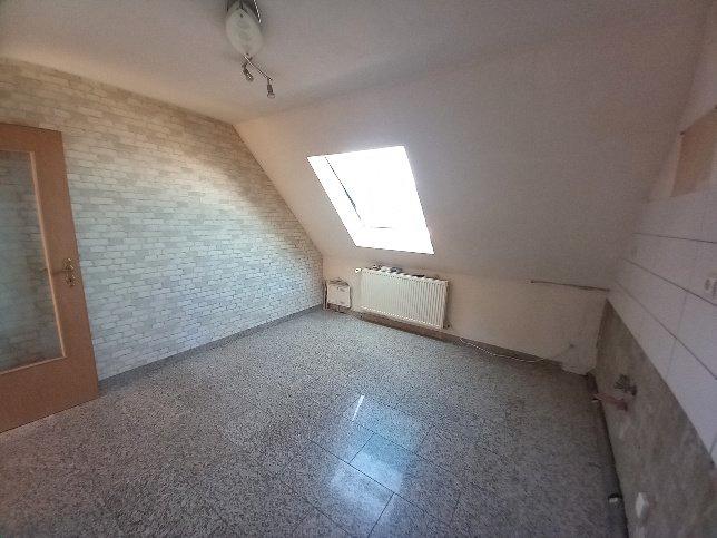 Dachgeschoßwohnung Bietigheim - 5 Zimmer, 68 m&sup2;, 190.000&euro; | Angebot:26957518