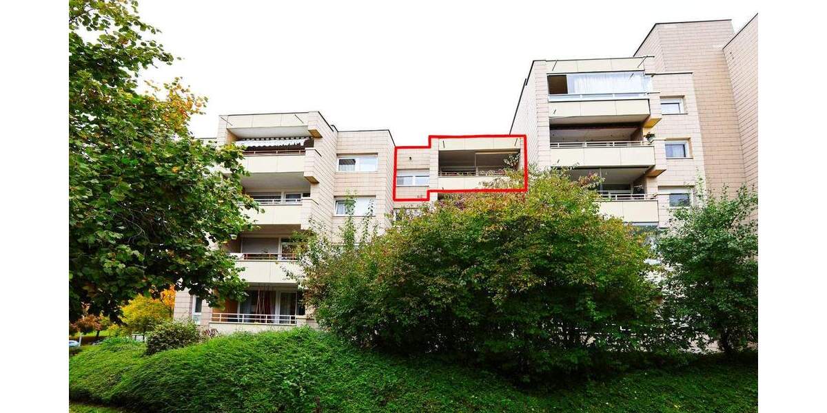 Hochwertig sanierte 3 Zimmer Wohnung mit Balkon und TG-Stellplatz in Pforzheim 3 zimmer