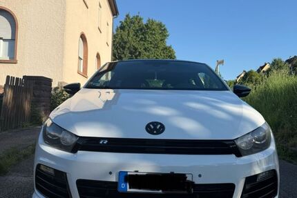 VW Scirocco 135.879 km 14.500 € Keltern 75210