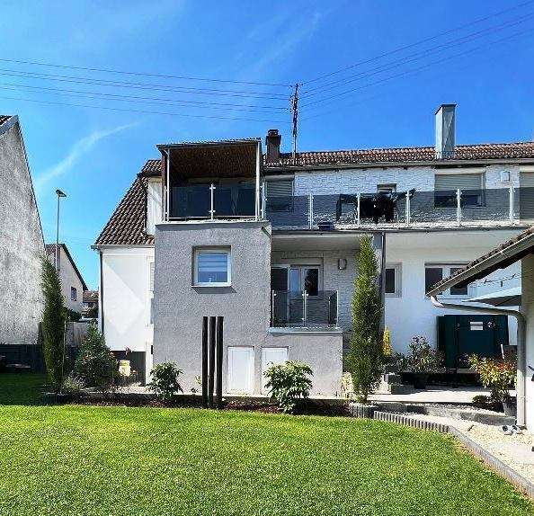 Haus zum Kaufen in Straubenhardt 225.000 € 193 m²