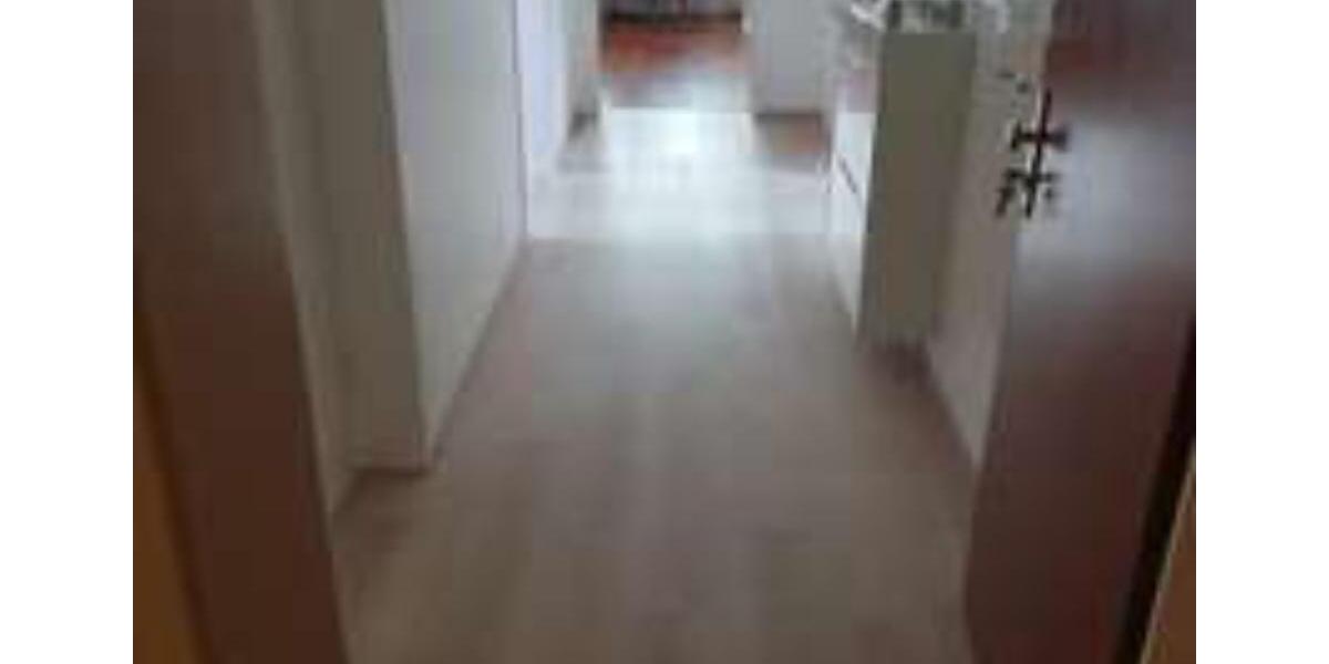 Helle 3-Zimmer DG-Wohnung 3 zimmer