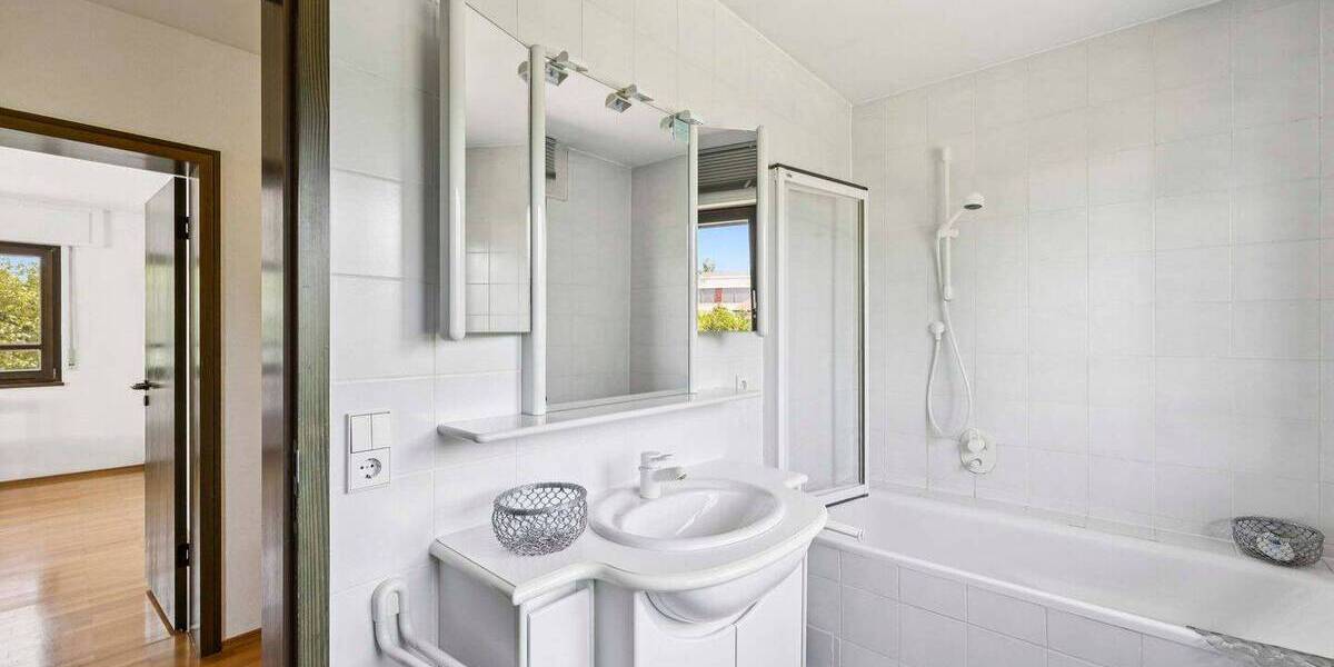 Einfamilienhaus Rastatt - 7 Zimmer, 290 m&sup2;, 849.000&euro; | Angebot:26879630