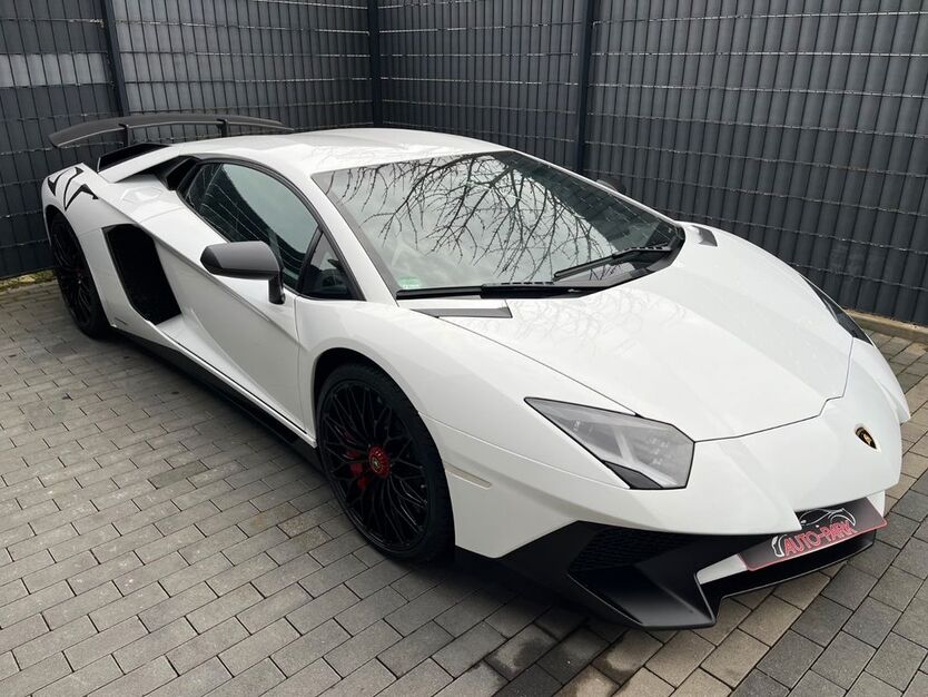 Lamborghini Aventador 9.000 km 550.000 € Stutensee (Karlsruhe) 76297