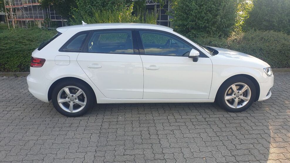 Audi A3 75.648 km 12.590 € Karlsruhe 76227