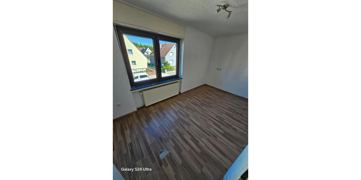 Eigentumswohnung inkl. TLB, EBK und Garage 5 zimmer