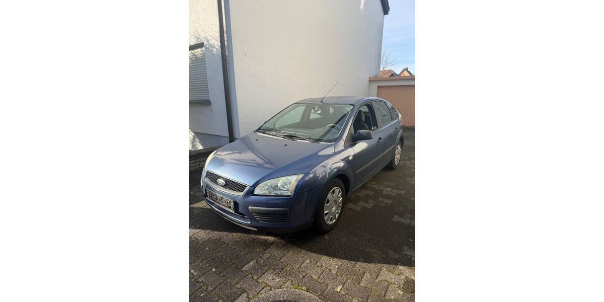 Ford Focus 165.000 km 2.490 &euro; Karlsdorf-Neuthard 76689