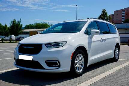 Chrysler Pacifica 102.000 km 26.900 € Kronau 76709