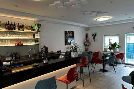 Eiscafé mit großer Terrasse in guter Lage zimmer