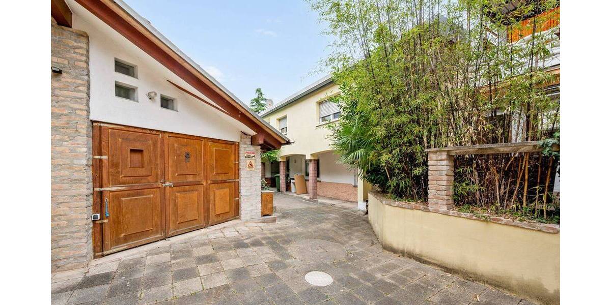 Mehrfamilienhaus, Wohnhaus Oberhausen-Rheinhausen Oberhausen - 8 Zimmer, 220 m&sup2;, 430.000&euro; | Angebot:26904256