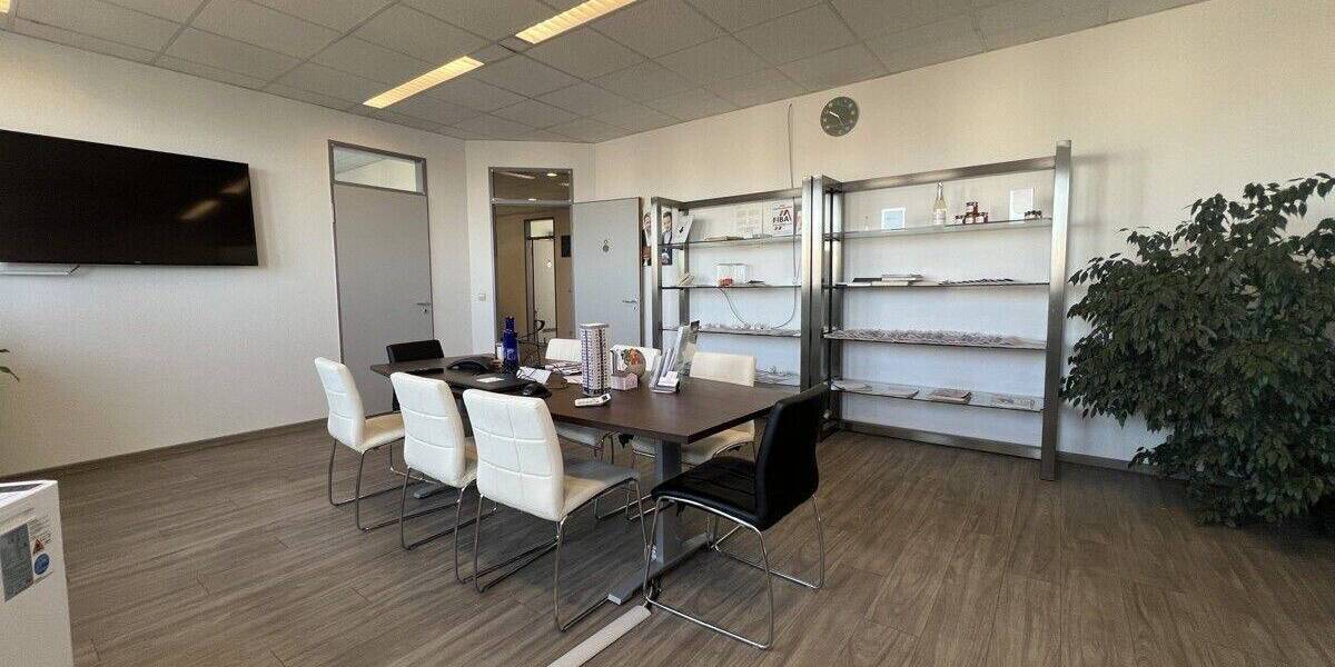 SORGENFREI ARBEITEN: Möblierte Büroräume in modernem Gemeinschaftsbüro in Karlsruhe-Neureut 1 zimmer