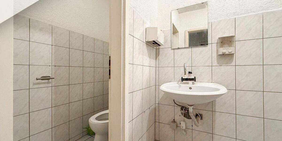 Mehrfamilienhaus, Wohnhaus Graben-Neudorf Neudorf - 7 Zimmer, 181 m&sup2;, 250.000&euro; | Angebot:26410048