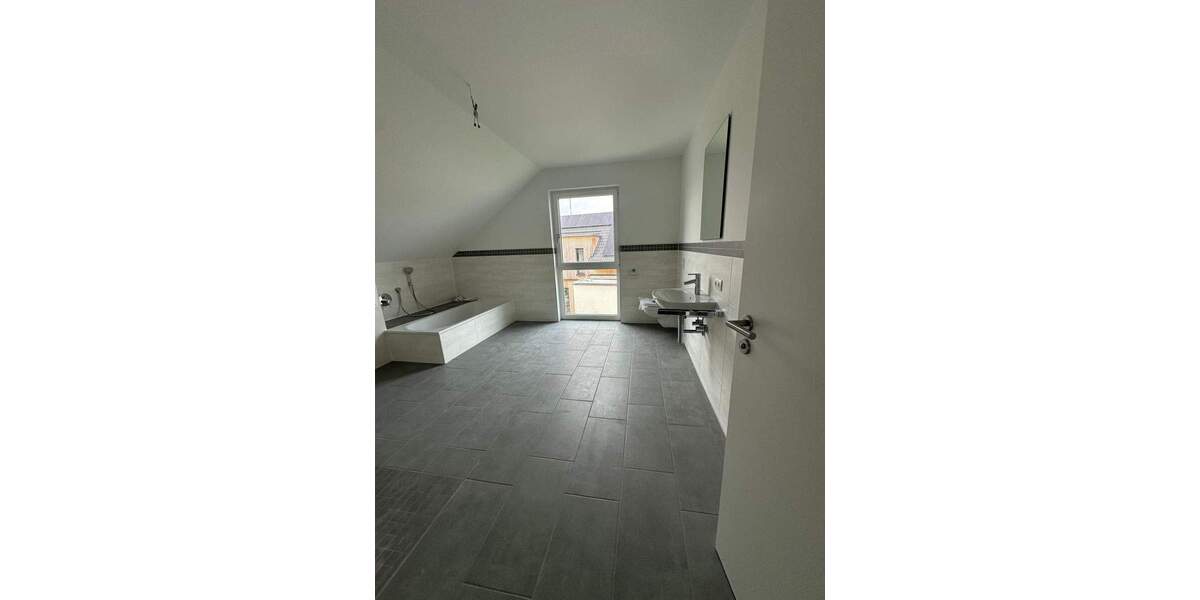 Einfamilienhaus Gaggenau - 5 Zimmer, 141 m&sup2;, 2.200&euro; | Angebot:25797712