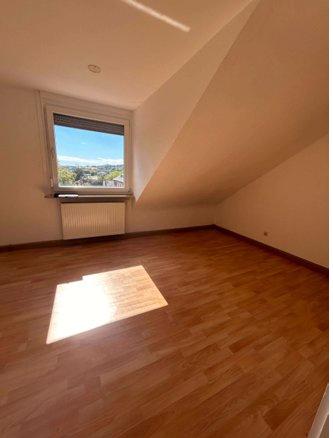 Dachgeschoßwohnung Pforzheim Nordstadt - 3 Zimmer, 60 m&sup2;, 345&euro; | Angebot:26271054