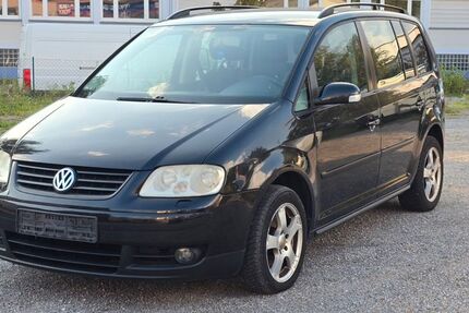 VW Touran 272.000 km 1.299 &euro; Ettlingen 76275