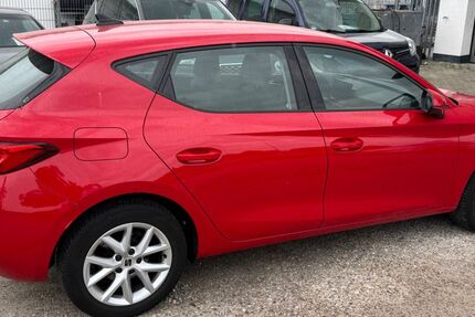 Seat Leon 105.895 km 12.499 &euro; Eggenstein 76344