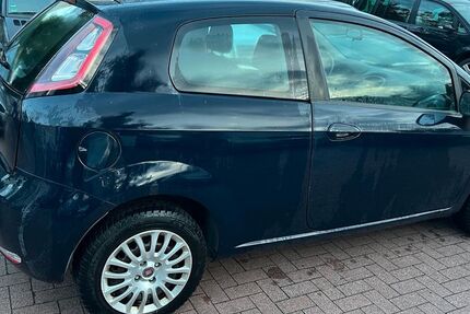 Fiat Punto 117.453 km 2.450 € Karlsruhe 76197