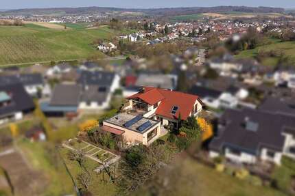 Haus Bruchsal / Helmsheim Helmsheim - 7 Zimmer, 334 m&sup2;, 735.000&euro; | Angebot:26157419