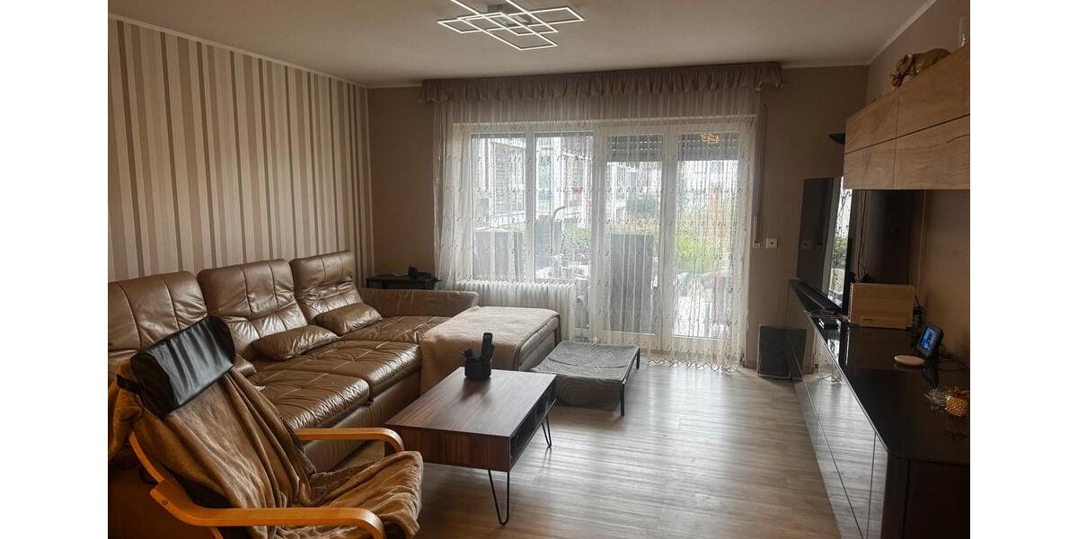 3-Zimmer Maisonette mit eigenem Eingang, Terrasse, Balkon und TG 3 zimmer