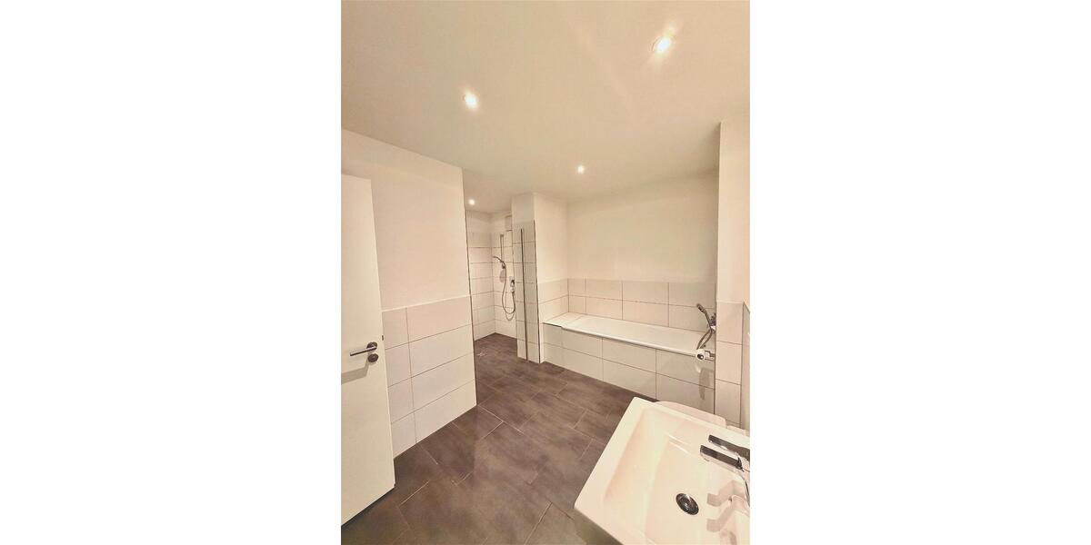 Etagenwohnung Rastatt - 4 Zimmer, 111 m&sup2;, 1.250&euro; | Angebot:26148939