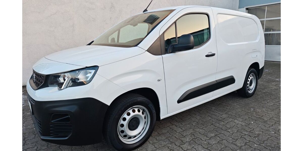 Peugeot Partner 142.300 km 10.490 &euro; Ötigheim 76470