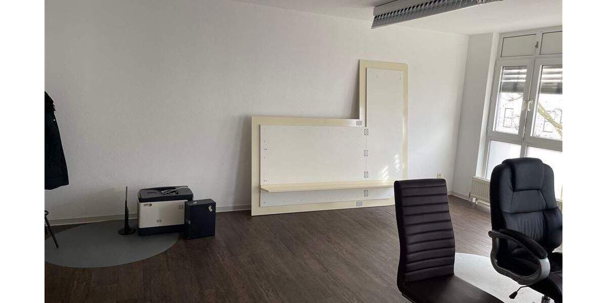 Bürofläche in zentraler Lage, 4-5 separate Büroräume + großer Empfangsbereich etc... 7 zimmer