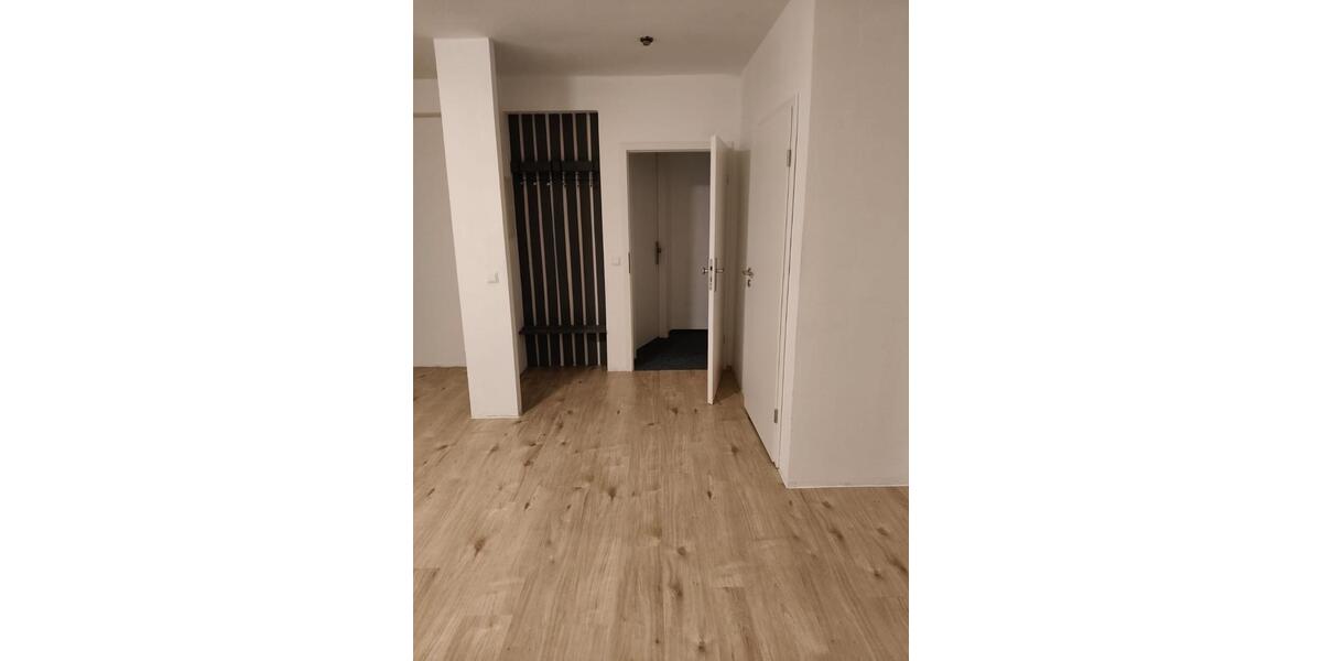 Etagenwohnung Weingarten (Baden) - 2 Zimmer, 70 m&sup2;, 900&euro; | Angebot:24444717