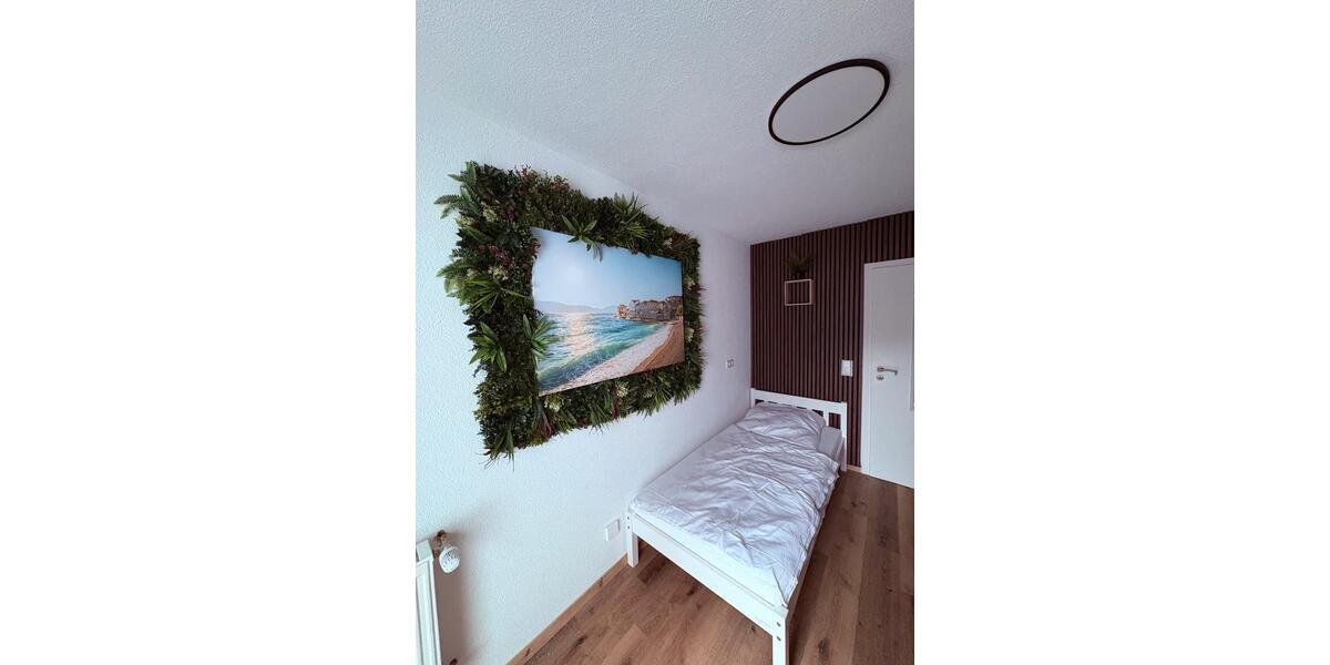 Etagenwohnung Pforzheim Nordstadt - 8 Zimmer, 15 m&sup2;, 500&euro; | Angebot:25642687