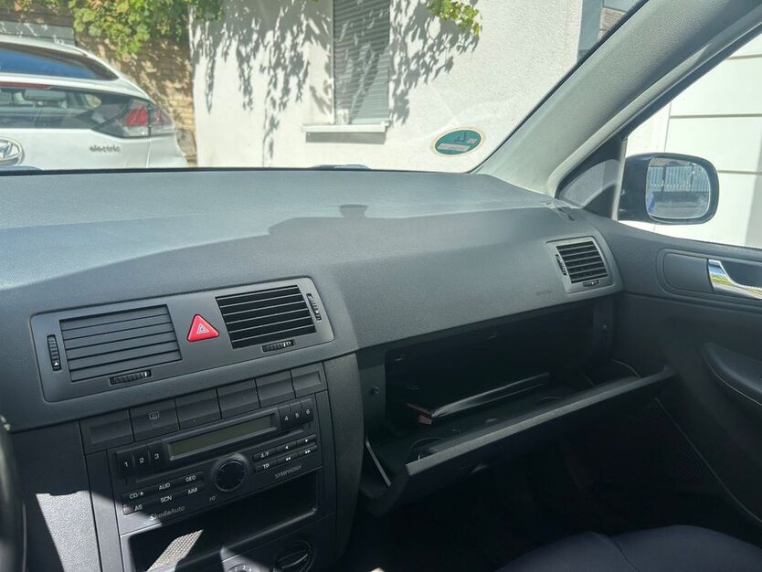 Skoda Fabia 69.000 km 4.100 € Neupotz 76777