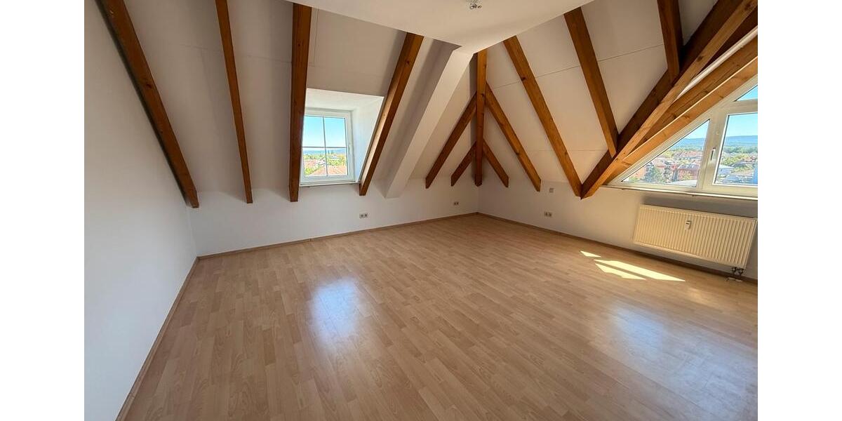 Dachgeschoßwohnung Rastatt - 2.5 Zimmer, 86 m&sup2;, 910&euro; | Angebot:26415113