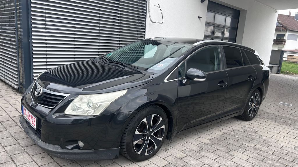 Toyota Avensis 329.000 km 2.800 &euro; Bruchsal-Heidelsheim 76646