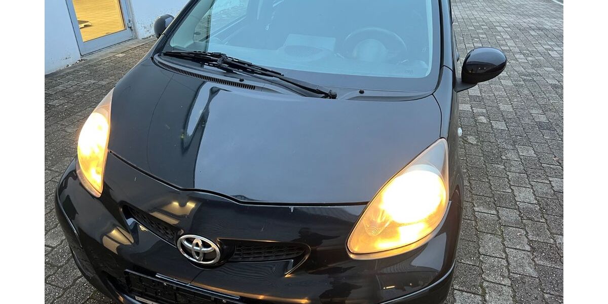 Toyota Aygo (X) 133.000 km 3.200 € Bad Schönborn 76669