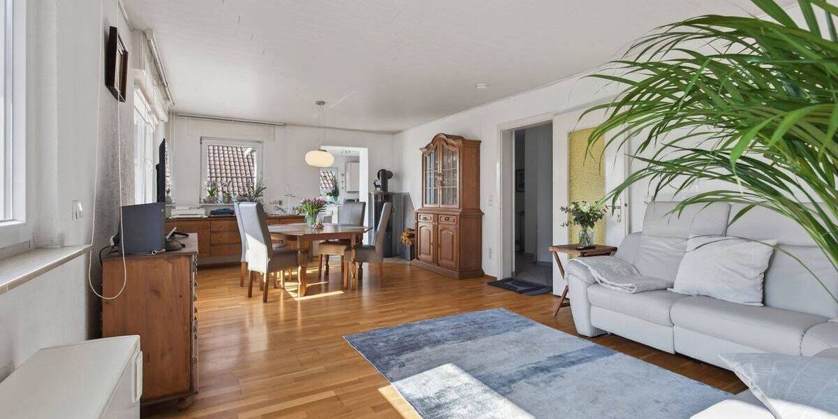 Mehrfamilienhaus, Wohnhaus Karlsruhe / Wolfartsweier Wolfartsweier - 8 Zimmer, 245 m&sup2;, 719.000&euro; | Angebot:26155539