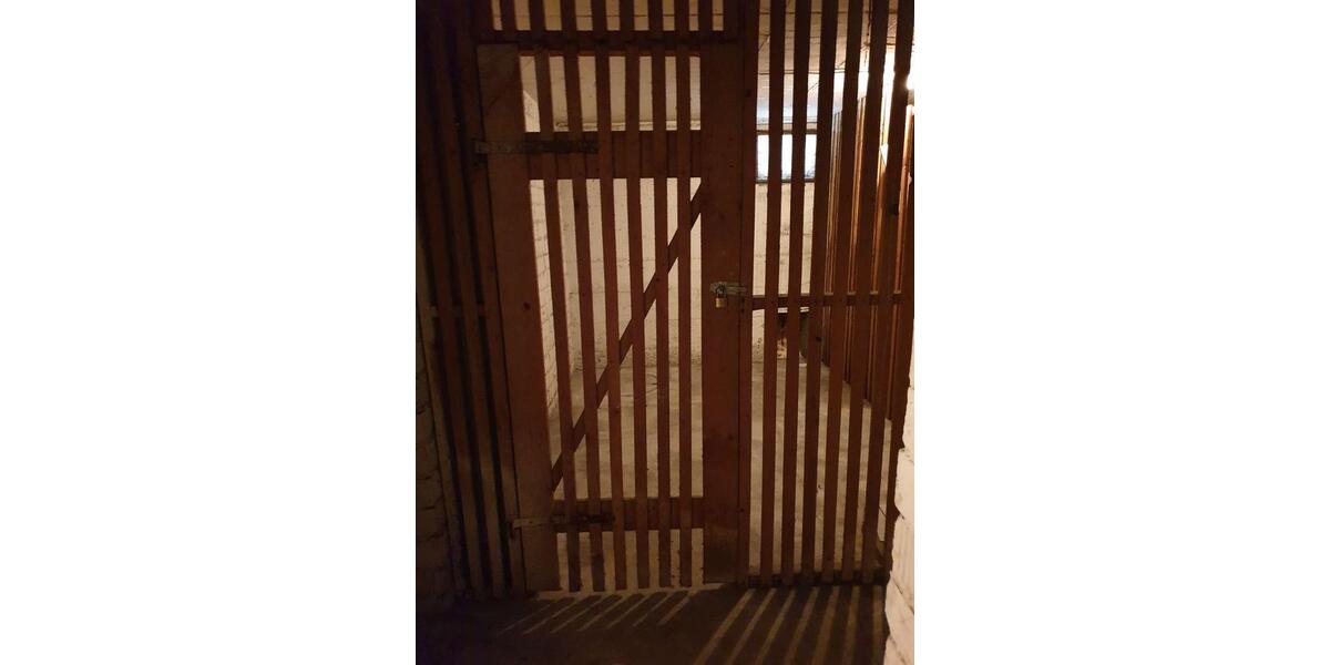 Etagenwohnung Pforzheim - 1 Zimmer, 8 m&sup2;, 50&euro; | Angebot:25711604