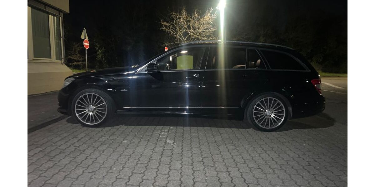 Mercedes-Benz C 250 193.000 km 9.999 &euro; Karlsruhe 76137