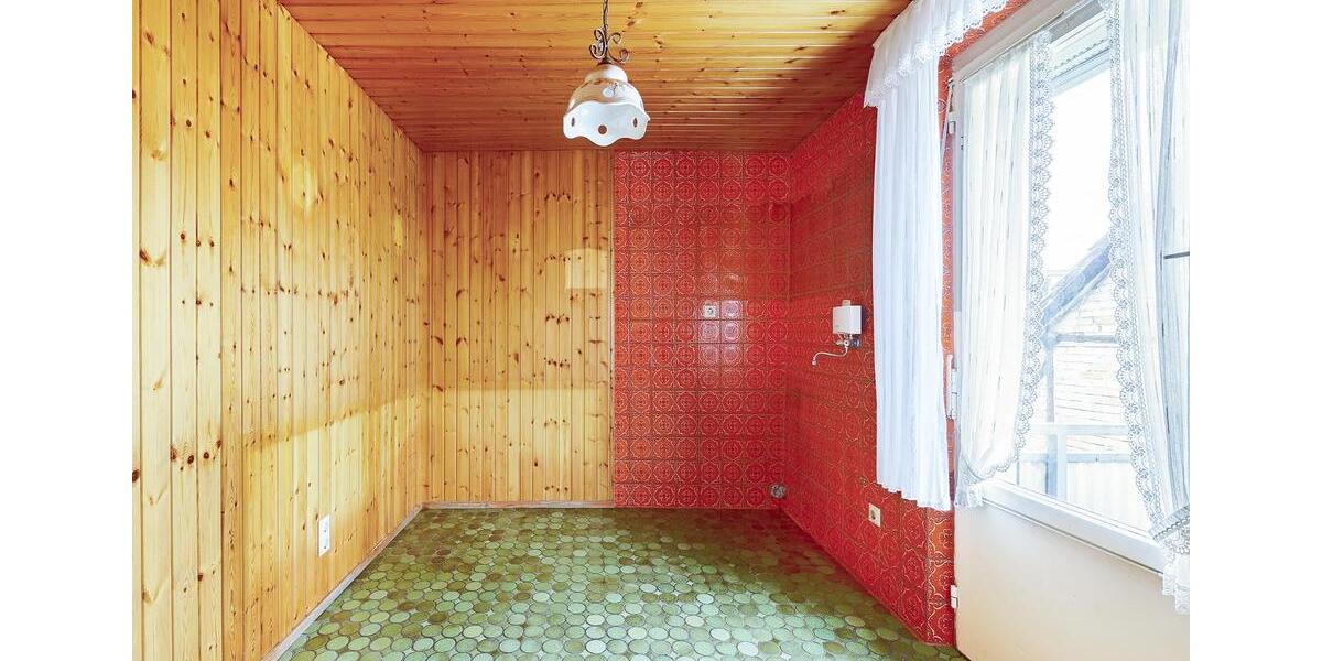 Einfamilienhaus Karlsruhe Rüppurr - 8 Zimmer, 184 m&sup2;, 650.000&euro; | Angebot:27132353