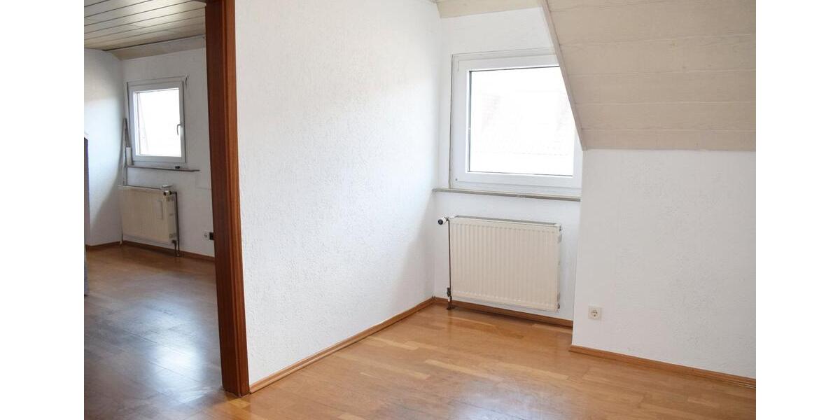Etagenwohnung Pforzheim Nordstadt - 3 Zimmer, 71 m&sup2;, 240.000&euro; | Angebot:26672313