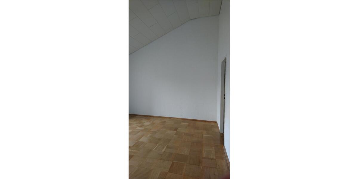 Dachgeschoßwohnung Pforzheim Weststadt - 2 Zimmer, 48 m&sup2;, 750&euro; | Angebot:25105271