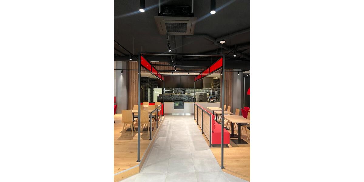 Neuwertig:RestaurantGastrofläche in Zentraler Lage mit Parkplatz zimmer