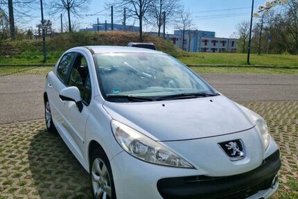 Peugeot 207 174.433 km 2.900 € Karlsruhe 76139