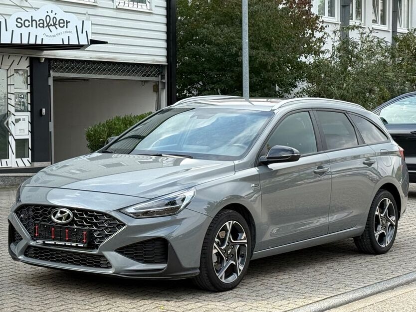 Hyundai i30 21.850 km 17.990 € Karlsruhe 76135