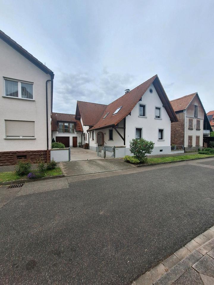Charmantes Vorderhaus zu vermieten – ideal für ruhiges Paar