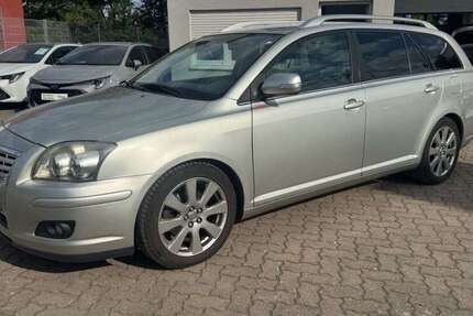 Toyota Avensis 141.000 km 3.900 € Bornheim 76879
