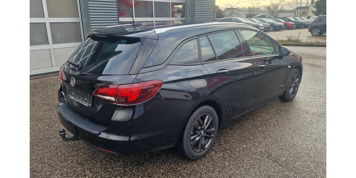 Opel Astra 1.2 Sports Tourer Klimaauto NAVI AHK LED 53.000 km 15.899 &euro; Landau 76829