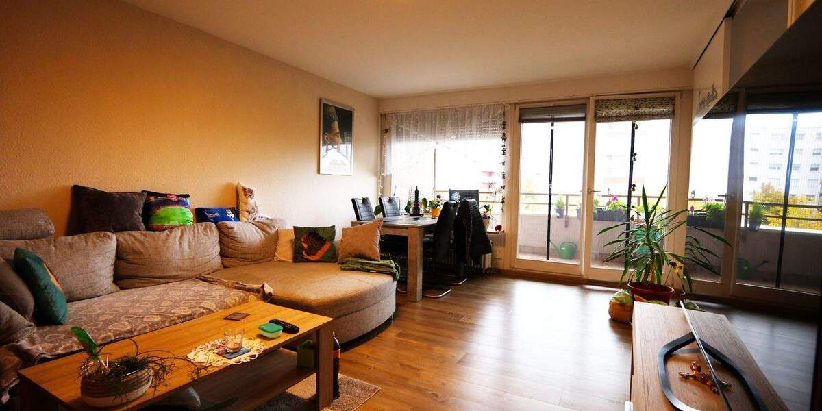 Hochwertig sanierte 3 Zimmer Wohnung mit Balkon und TG-Stellplatz in Pforzheim 3 zimmer