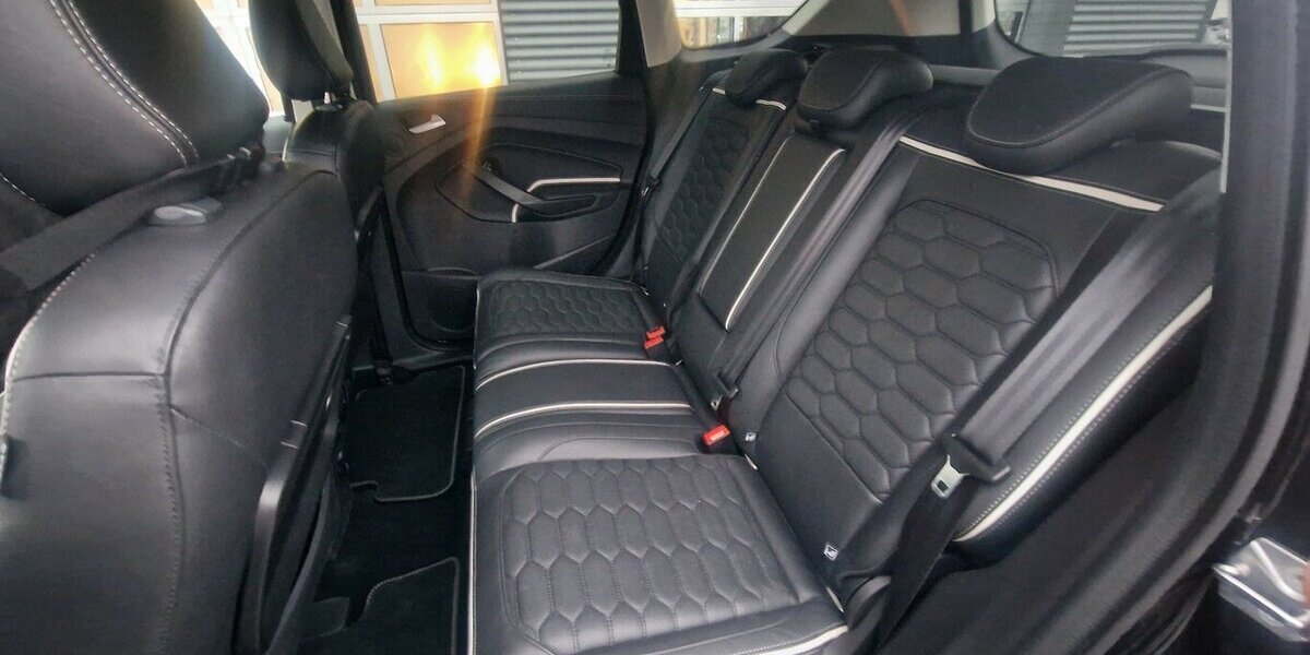 Ford Kuga 1.5 Klimaautomatik NAVI BI-XENON 70.000 km 18.998 &euro; Landau 76829