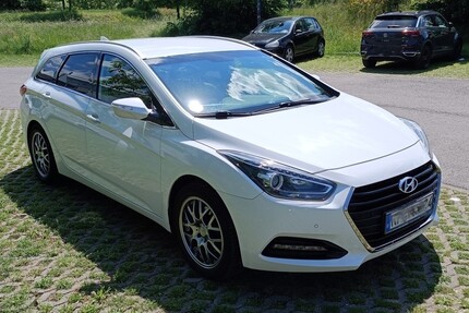 Hyundai i40 166.000 km 10.600 &euro; Karlsruhe 76133
