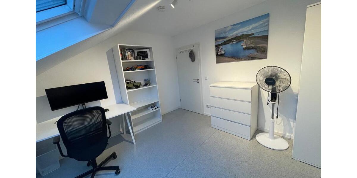 Dachgeschoßwohnung Karlsruhe Innenstadt-Ost - 1 Zimmer, 14 m&sup2;, 580&euro; | Angebot:25723274