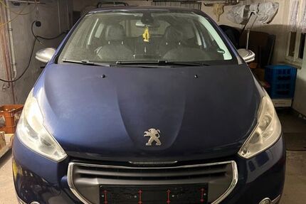 Peugeot 208 96.305 km 5.500 &euro; Pforzheim 75181