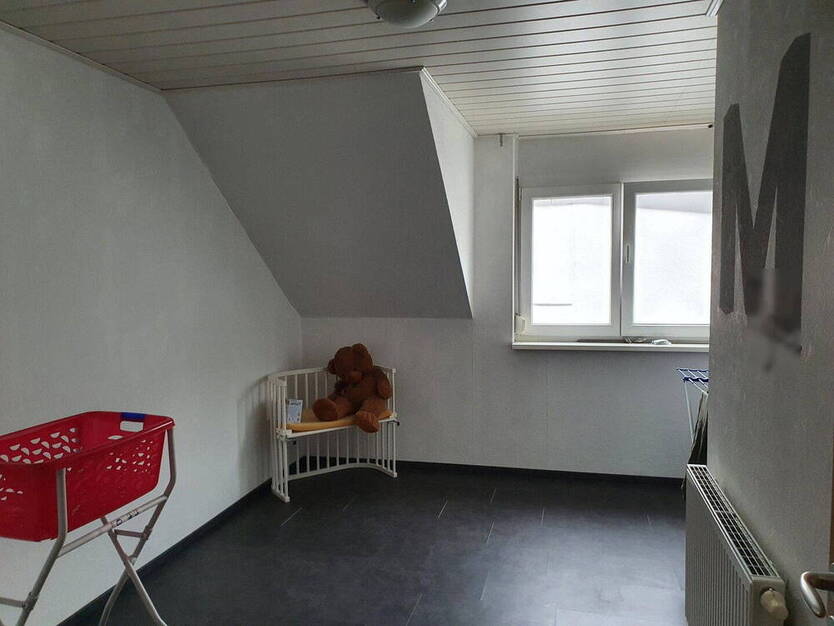 Provisionsfreie 5,5-Zimmer DHH in Helmsheim zu verkaufen